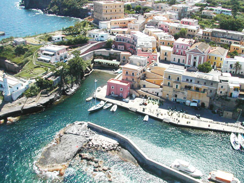 Ventotene - escursioni, il porto romano Ventotene - escursioni, il porto romano