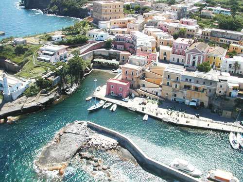 Ventotene - escursioni, il porto romano